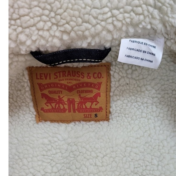 Levi's Denim Trucker Jacket Sherpa Collar Lined Dark Wash Size S - Picture 7 of 9